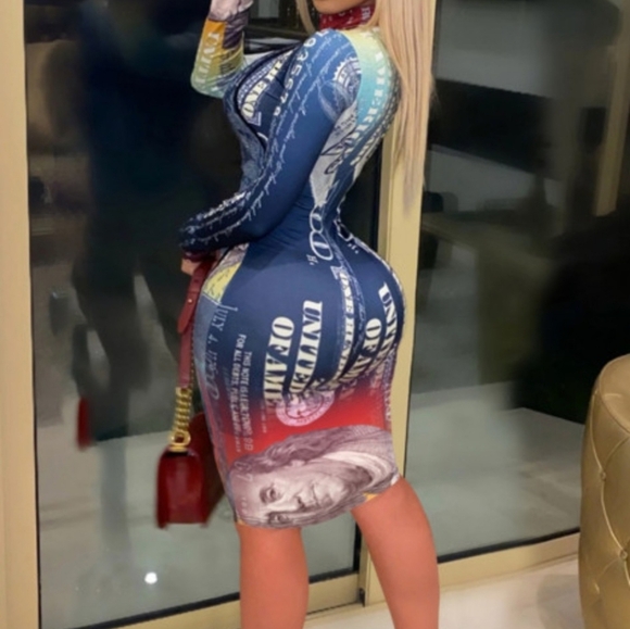 Women blue and red Benjamin Franklin Long-sleeved Midi Dresses. Sizes M and L. - Picture 6 of 6